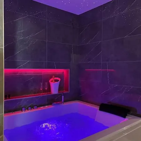 Apartment Loving Cocooning Avec Jacuzzi « la Terre » *
